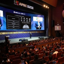 [포토] APEC CEO 서밋 등장한 젠슨 황 엔비디아 CEO