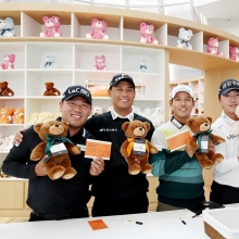 [골프포토]'투챔이'와 함께하세요