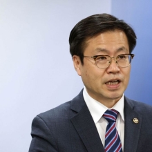 [포토] 한미 관세협상 관련 브리핑 하는 여한구 본부장