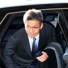 [포토] 박철우 신임 중앙지검장 첫 출근