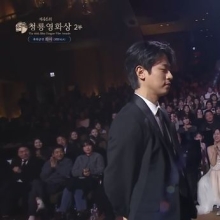 "청룡 보고 여기까지 왔습니다"…화사·박정민, 음원·서적 줄줄이 역주행 