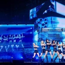 데뷔 첫 월드투어 나선 엔믹스 "꿈 같은 무대…이 순간을 기다렸어요"