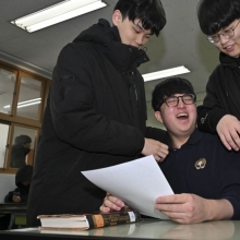 [포토] '수능 만점 학생의 환한 웃음'