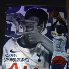 "'SON'이 돌아왔다" 난리난 토트넘…'찰칵 벽화' 본 손흥민 "잊을 수 없는 10년 감사"