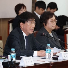 [포토] 인사말하는 정기현 의료혁신위원장