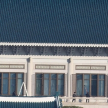 [포토] 청와대본관 외부청소중