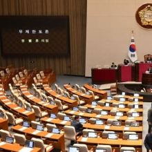 [포토] 하급심판결문 공개법 통과…국힘, 은행법에 또 필리버스터