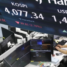 [포토] '코스피 하락-원달러 환율 상승 출발'