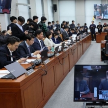 [포토] 여야, 운영위서 정개특위 구성안 의결… 비교섭단체 '반발'