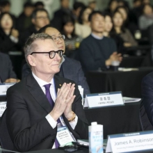 [포토] 서울 국제 디딤돌소득 포럼 참석한 오세훈 시장-로빈슨 교수