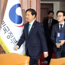 [포토] 회의 참석하는 구윤철 경제부총리