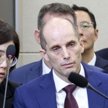 [포토] 쿠팡 연석 청문회 참석한 로저스 쿠팡 대표