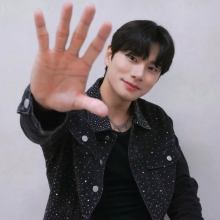 이이경 사생활 폭로자 "대사관에 도움 요청…진실 밝힐 것"