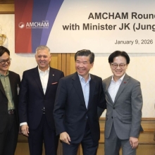 [포토] 밝은 표정의 김정관 장관과 제임스김 암참 회장