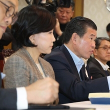 [포토] 발언하는 제임스 김 암참 회장 