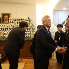 [포토] 이해찬 전 총리 빈소 찾은 문재인 전 대통령