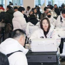 [포토] 출국하는 쇼트트랙 최민정-황대헌