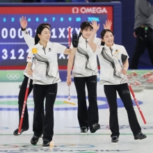 한국 여자 컬링, 오늘 밤 일을 낸다…캐나다 잡으면 4강 진출