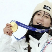 '투혼의 금메달'…스노보드 최가온 "세 군데 골절" 