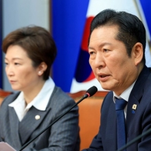 [포토] 모두발언하는 정청래 민주당 대표