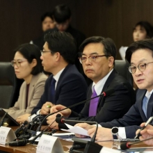 [포토] 김정관 장관, 미 IEEPA 판결 관련 민관합동 대책회의 참석