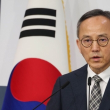 [포토] 취재진 질문에 답하는 박일 외교부 대변인