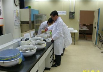韓 과학자들 3명 중 2명 "코로나19 이후 연구 집중 못하고 우울해져"
