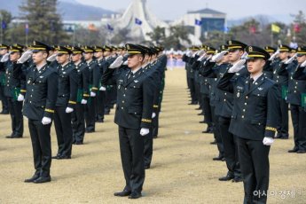 학군장교 3739명 소위 계급장 달아…통합임관식 거행