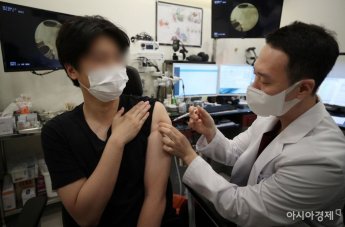 당국 "백신 접종으로 1600명 사망?… 비과학적 가짜뉴스 흘려들어야"