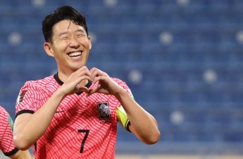 손흥민, 국제축구역사통계연맹 선정 '올해의 아시아 남자 선수'