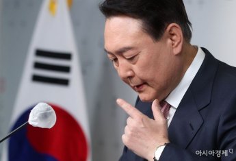 "사퇴하라"는 北 선전매체에…윤석열 "대한민국 국민이 최우선"