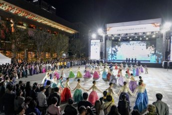 3년 만에 돌아온 ‘종로한복축제’ 광화문 들썩들썩