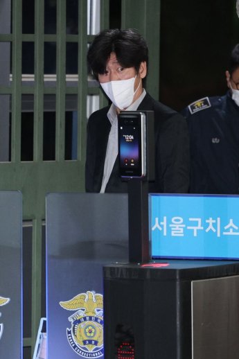 ‘대장동 의혹’ 키맨 남욱 석방… 폭로전 가세하나