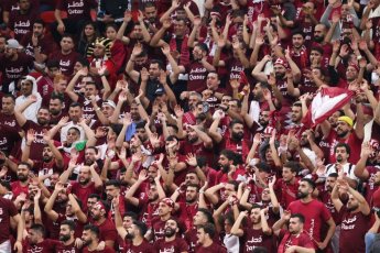 카타르에서 국적 숨기고 월드컵 보는 이 나라 팬들