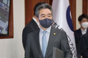 윤희근 경찰청장 "화물연대 비조합원 운송방해, 예외없이 사법조치"