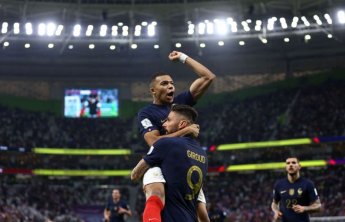 ‘디펜딩 챔피언’ 프랑스 8강 진출…폴란드 3-1 제압