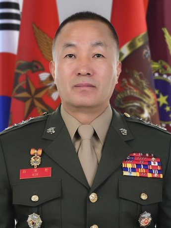 김계환 신임 사령관 “국가전략기동부대로 발전할 것”