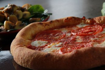 마르게리타 재룟값 30% 급등…이탈리아 덮친 ‘피자 쇼크'