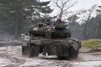 [전쟁과 경영]탱크 보내는데 4개월…유럽안보의 민낯 