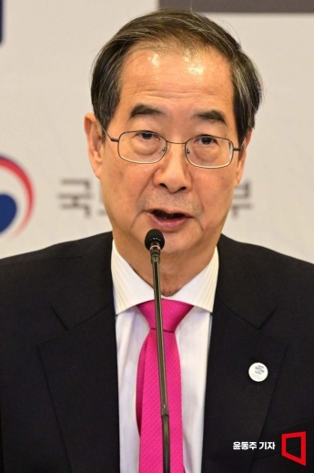 韓총리 “YS 꿈꾸던 ‘세계일류국가’ 다가서..경제주체 저력 모아 위기 극복할 것”