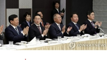 日 방문한 이재용 회장 "친구는 많을수록 좋다"