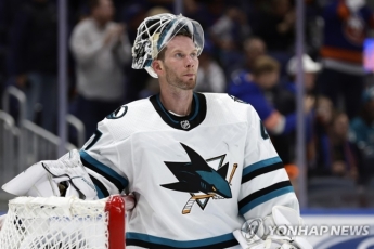 성소수자 행사 거부하는 NHL 선수들…“종교적 신념”