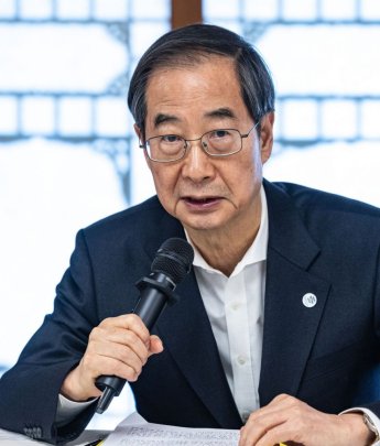 한 총리, 수도권 초미세먼지 경보에 '적극 대응' 주문