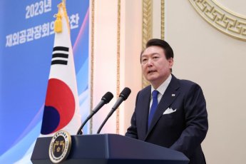 尹대통령 "한중일 정상회의 재가동…평화·발전 위해 함께 노력"