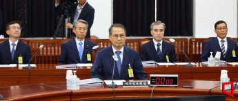 [포토] 국회 정보위 참석한 김규현 국가정보원장