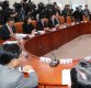 "탄핵 입장 명확히 해야" vs "그럴 때인가" 한국당, 계파 갈등 재연?