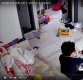 ‘꼬집고, 발로 차고’ 14개월 아이 학대한 아이돌보미…경찰 조사 착수(종합)