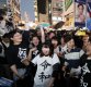 日축제분위기…오사카 모인 젊은이들 "레이와!" 연호 