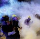 홍콩 경찰, 시위대 향해 최루탄 발사…과격 시위대 해산 나서