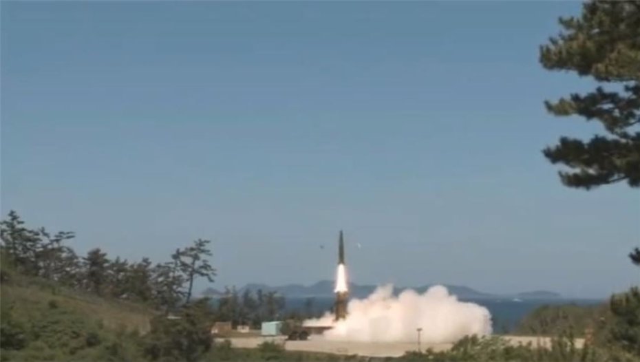 한국군 독자개발 미사일 영상보니